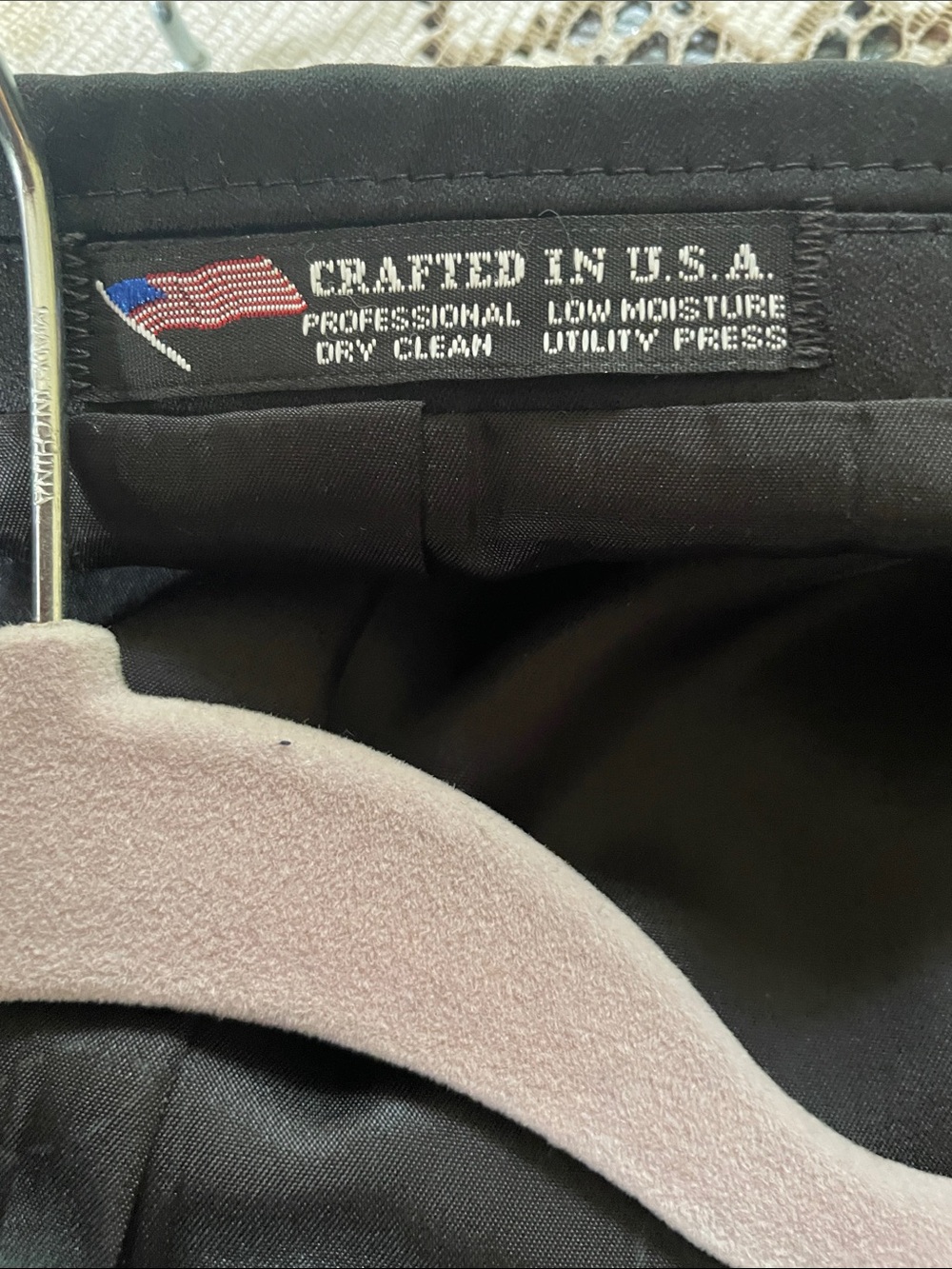 Oscar de la Renta Black Satin Notch Lapel Tuxedo Jacket - Picture 15 of 16